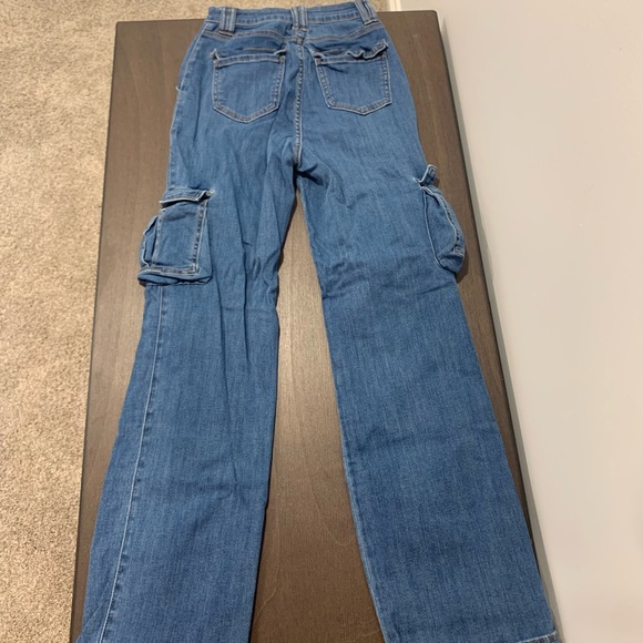 Fashion Nova Baggy Distressed Jeans- Size 5 - Picture 2 of 3